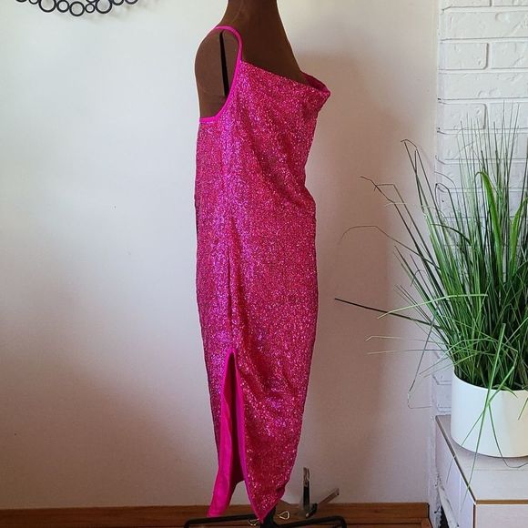 NWT Pretty Little Thing Pink Sequin Dress 6 - Picture 4 of 9